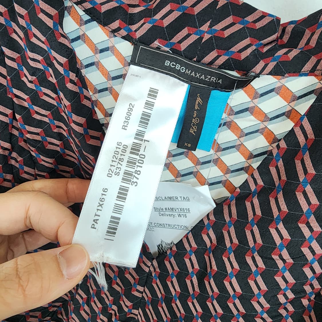 BCBG  패턴 실크 조끼 블라우스 상품이미지4