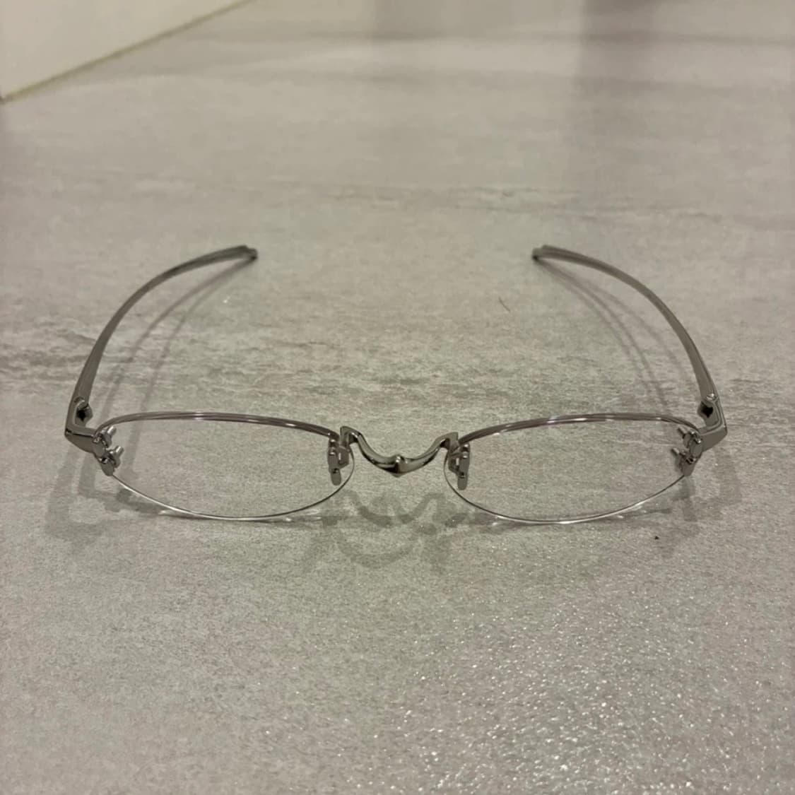 젠틀몬스터 퓨리 02 실버 안경 풀박스 상품이미지5