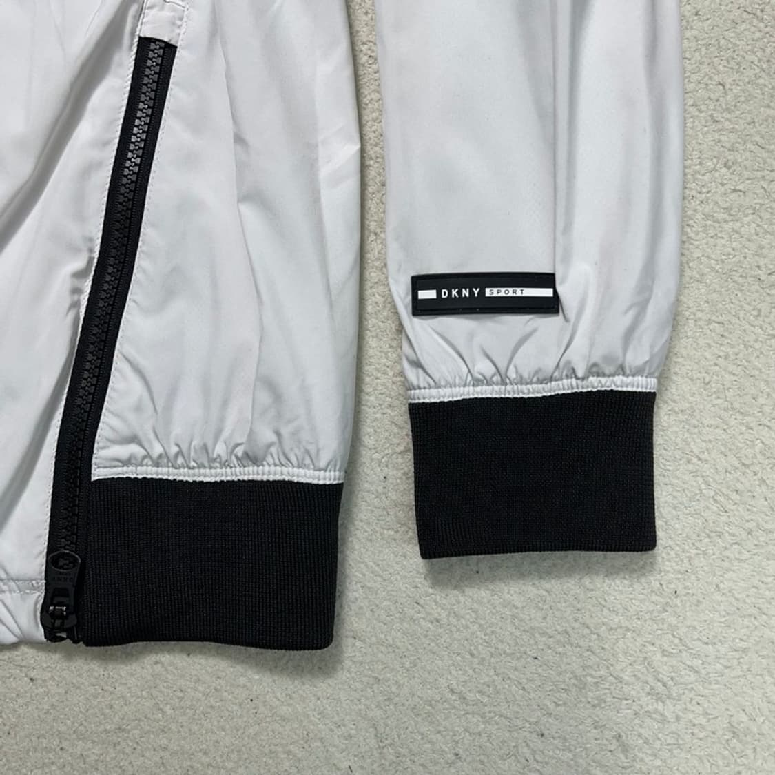 DKNY 윈드러너 바람막이 자켓 화이트 S 상품이미지2