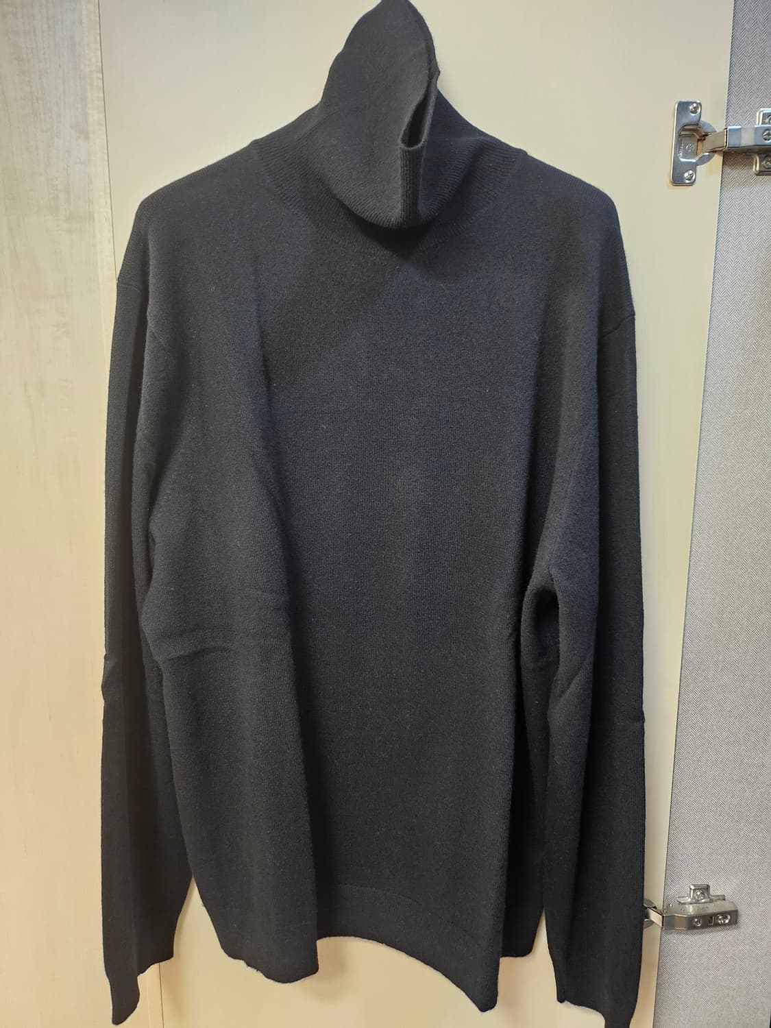 띠어리 빌라스 캐시미어 터틀넥 니트 XL 블랙 상품이미지1