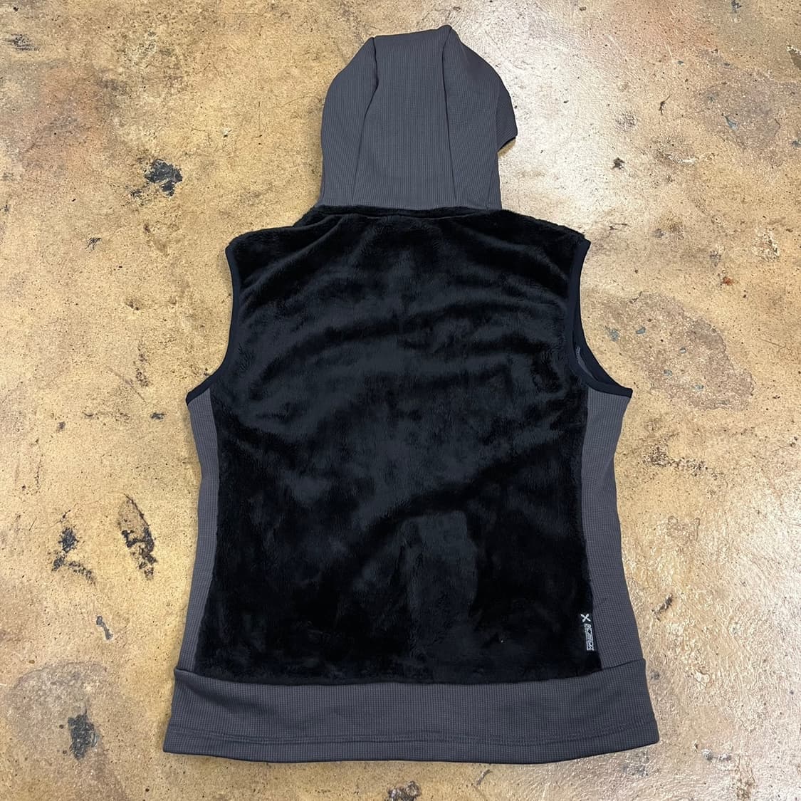 [정품/M] 몬츄라 블랙 벨벳 후드 조끼 b14 상품이미지3