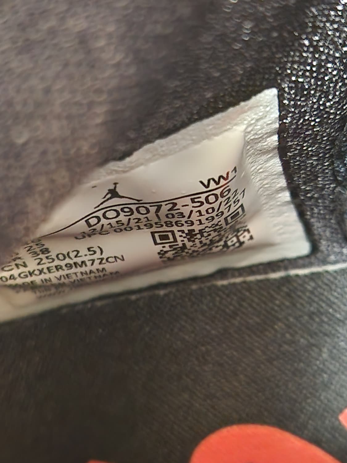 나이키 조던 자이언 2 PF 코트 퍼플 블랙 사이즈250

오염 하자없이 상품이미지10