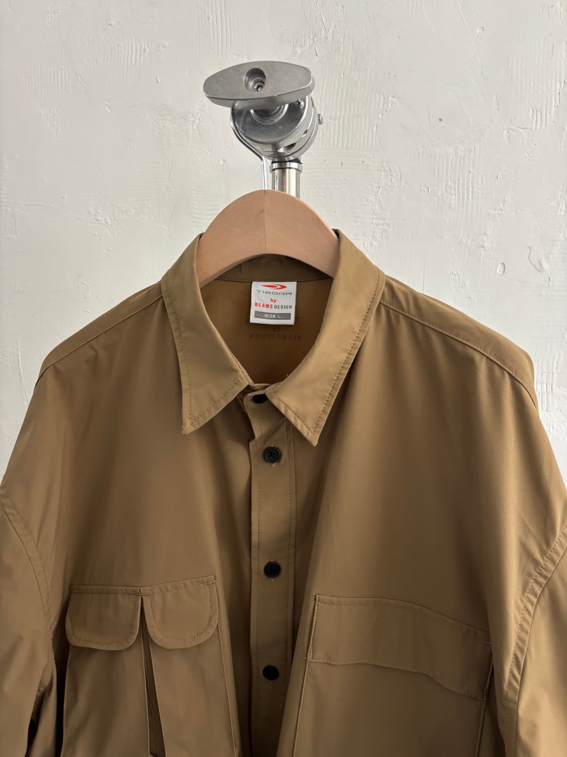 BEAMS × TIGORA 빔즈 × 티고라 베이지 유틸리티 셔츠 상품이미지2