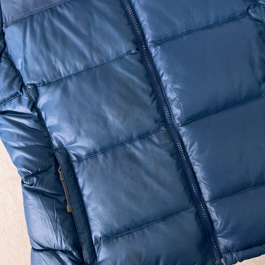 W90 노스페이스 1996 눕시700 블루 패딩 상품이미지5