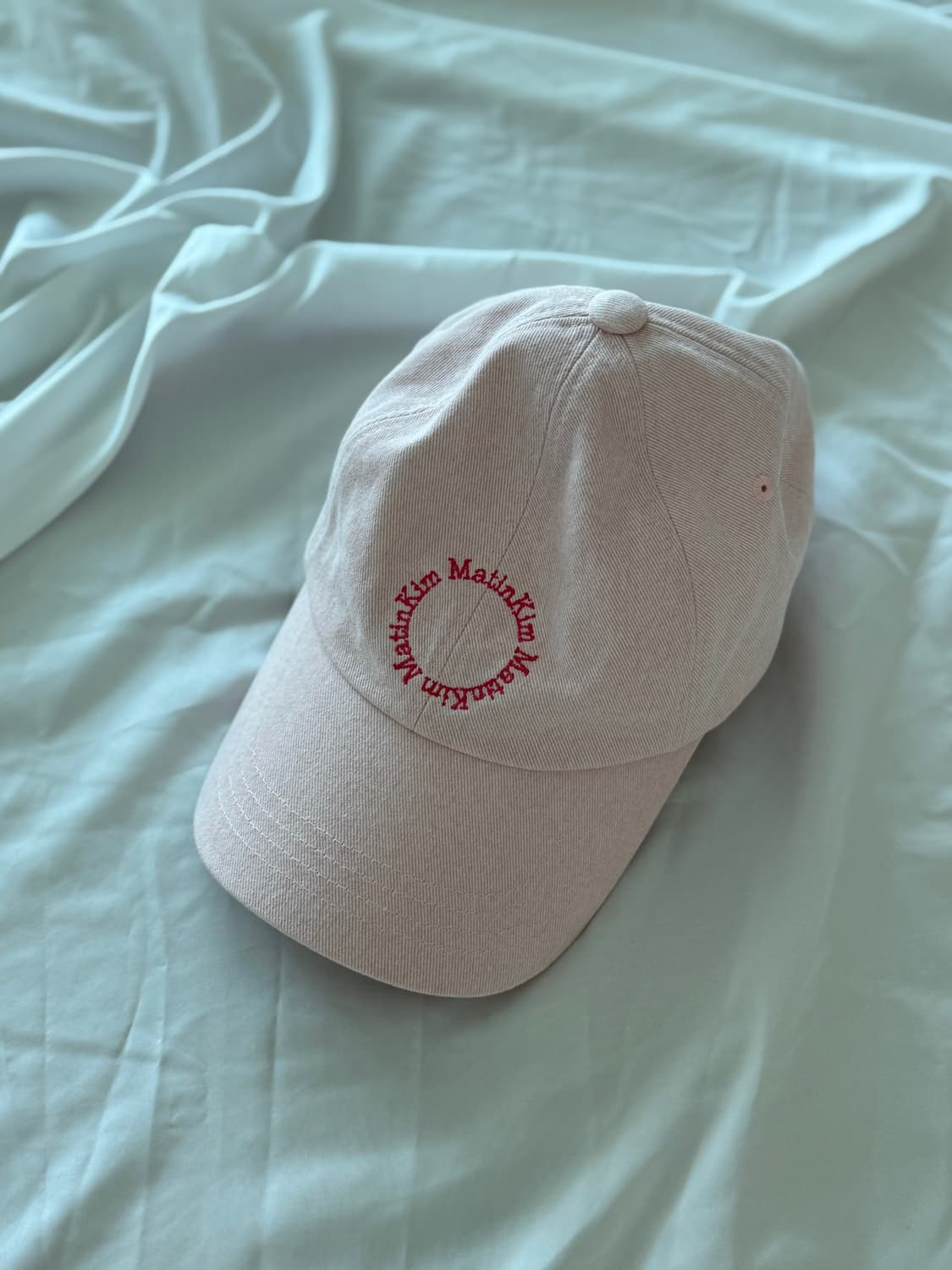 마뗑킴 베이비핑크 로고 자수 캡모자 상품이미지1