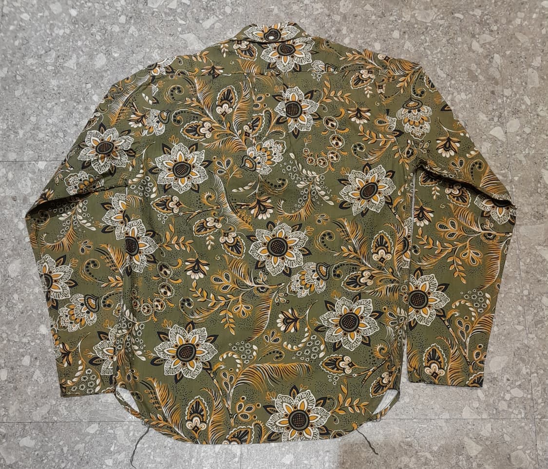 💥아웃스탠딩 플라워 하프셔츠 (S)
 상품이미지2