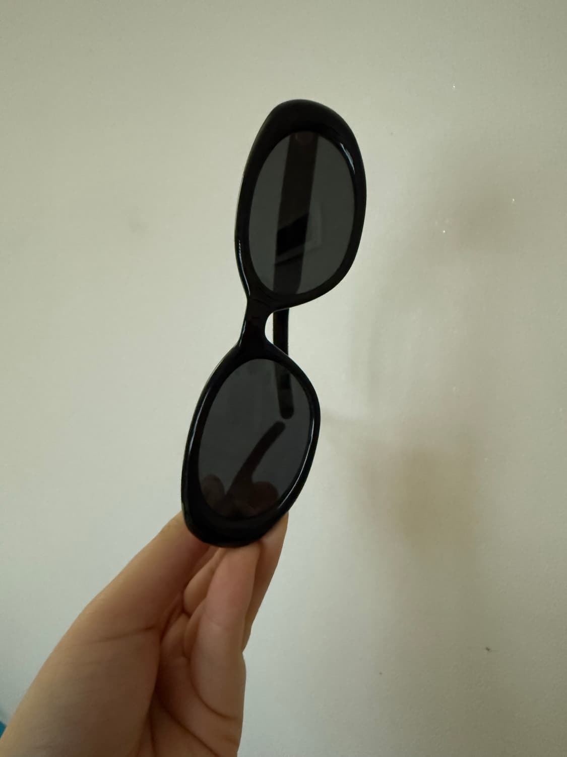 젠틀몬스터 반도네온 블랙 제니 착용 상품이미지5