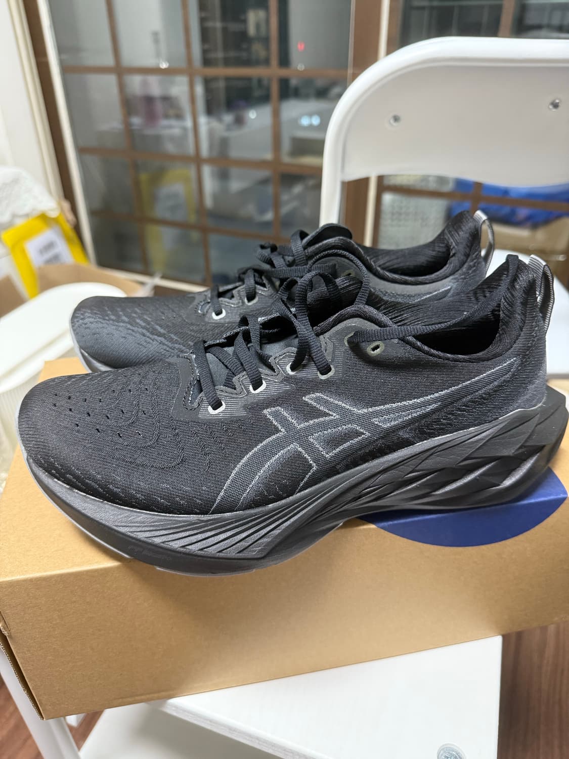 아식스 노바블라스트4 블랙 상품이미지1