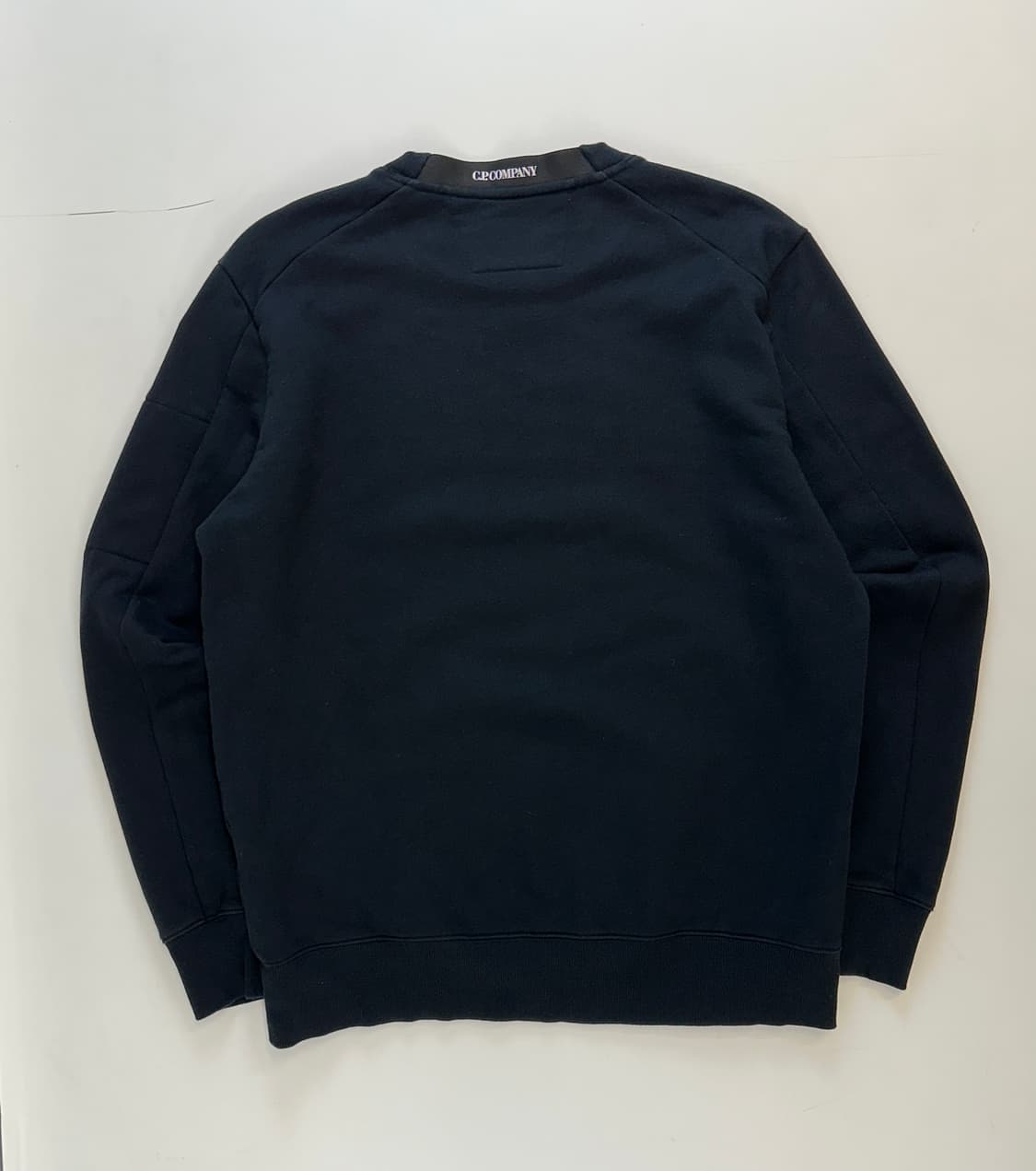 CP컴퍼니 렌즈 맨투맨 XL 상품이미지3