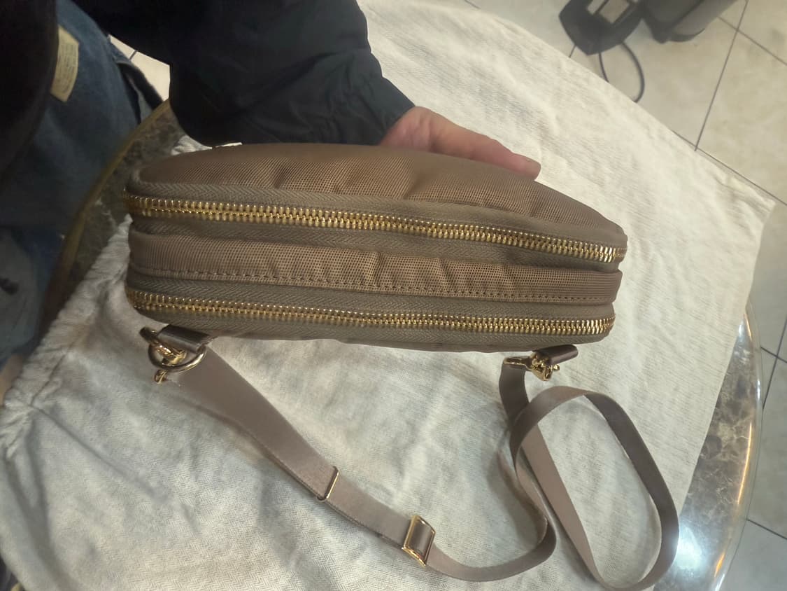 정품 요시다포터 시아 월렛 크로스백 팝니다 상품이미지4