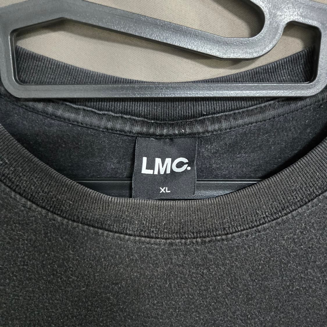 No.21 LMC 나비 플라워 반팔 그래픽 티셔츠 블랙 상품이미지3