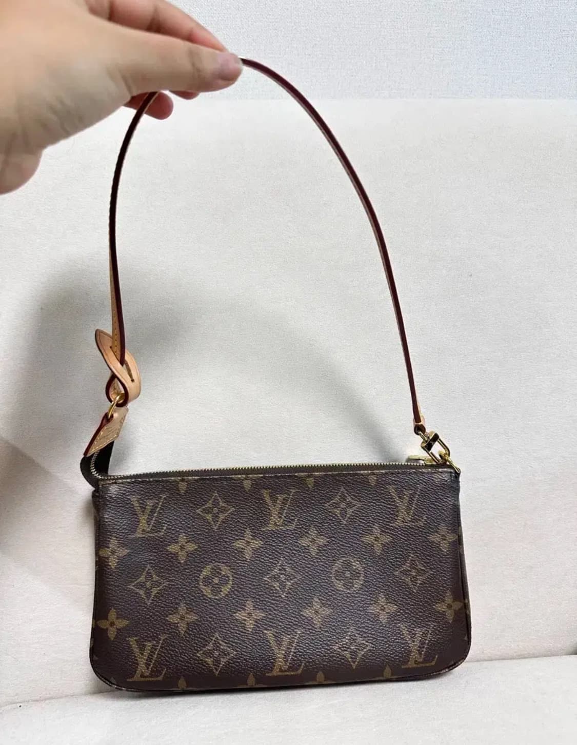 루이비통 포쉐트 악세수아 nm 상품이미지3