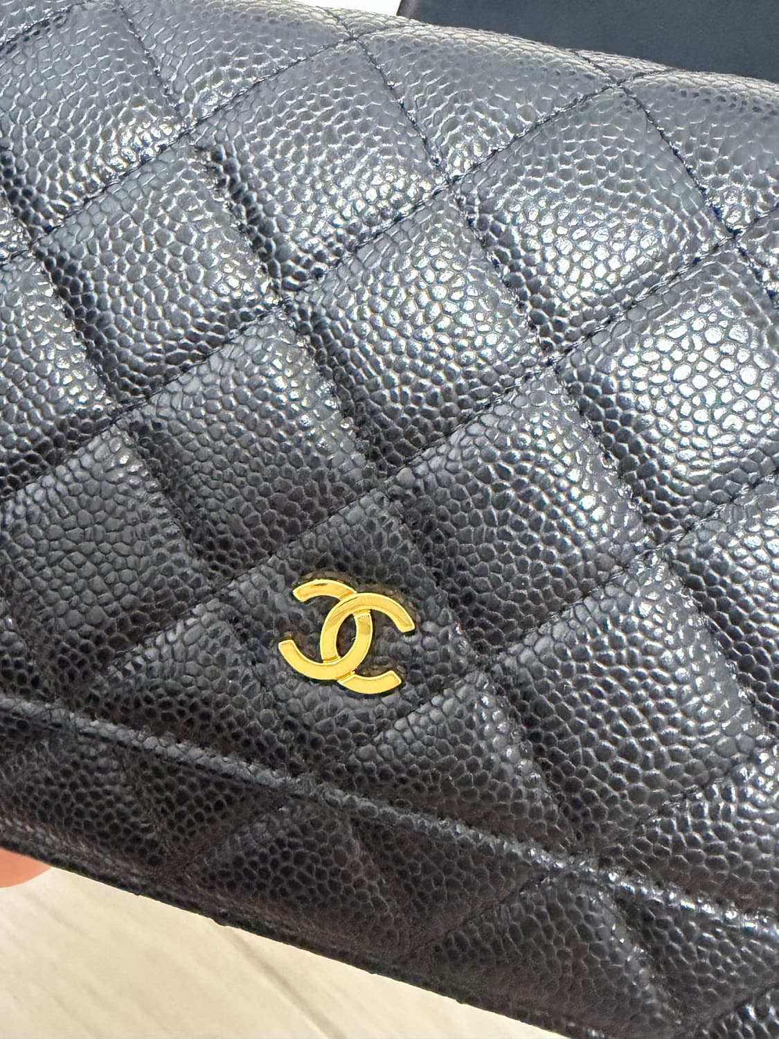 샤넬 캐비어 금장 내장칩 블랙 체인백 상품이미지4