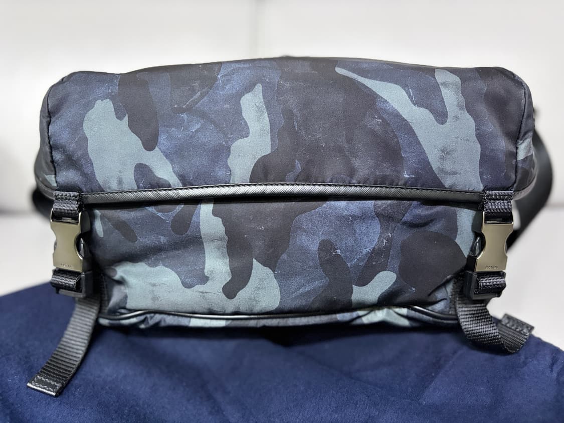 프라다 바이커백 카모 라지 VA0991 상품이미지2