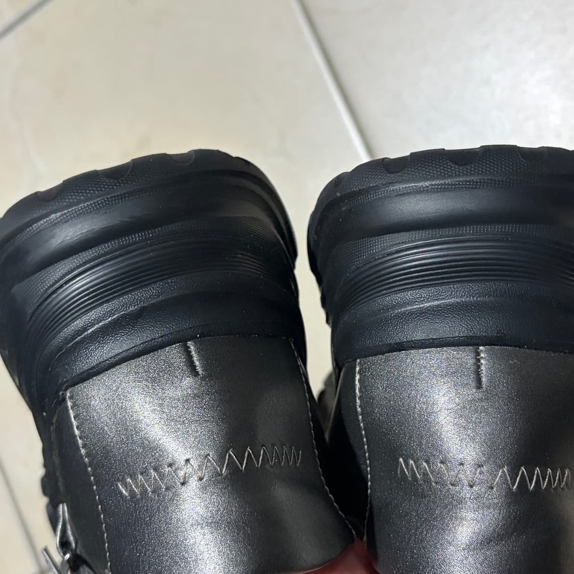 [벨라] 멀티 스트랩 플랫폼 스니커즈 실버 (250) 상품이미지7