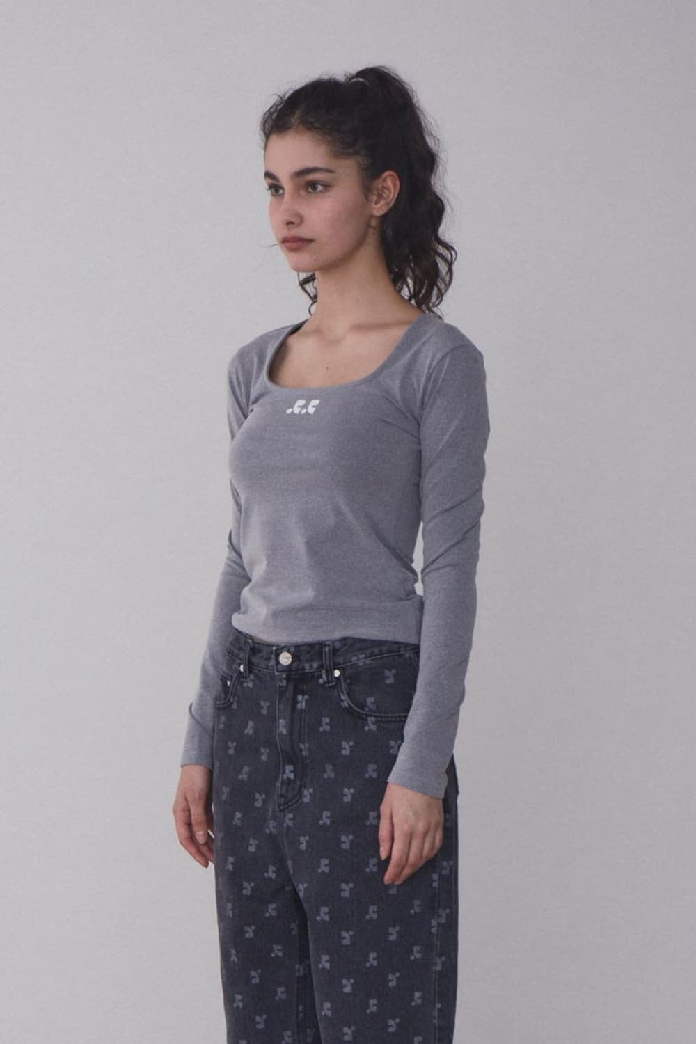 레스트앤레크리에이션 rest&recreation 스퀘어넥 롱슬리브 티셔츠 상품이미지4