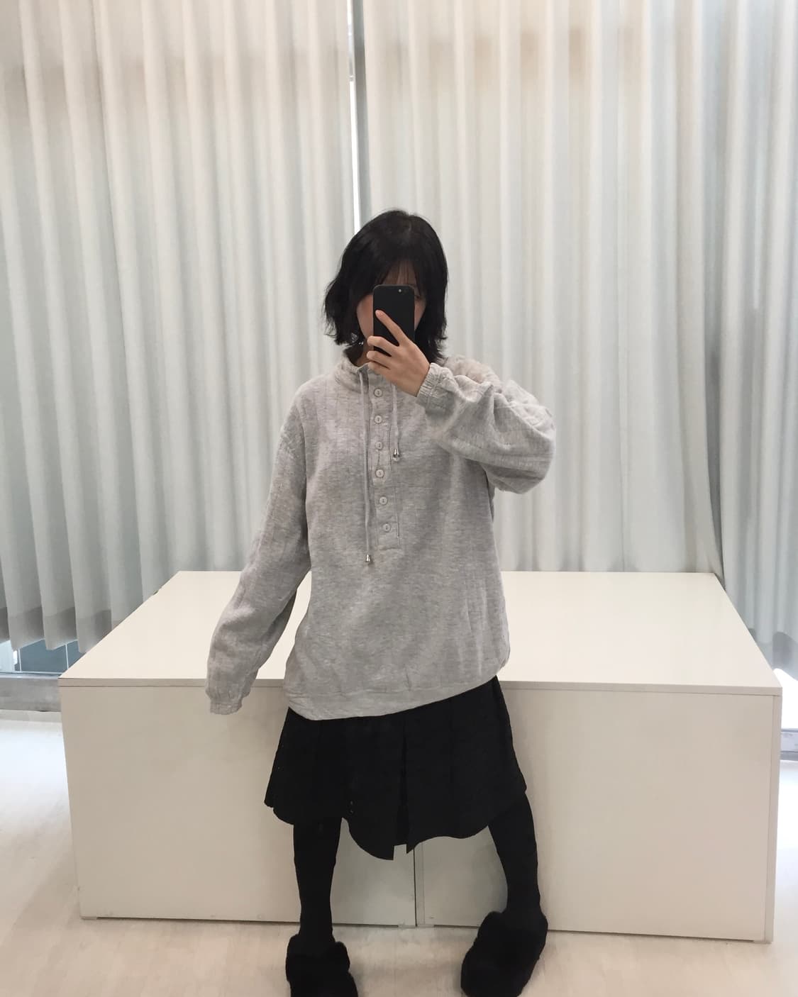 하이넥 버튼 기모 루즈핏 스웨트셔츠 상품이미지2