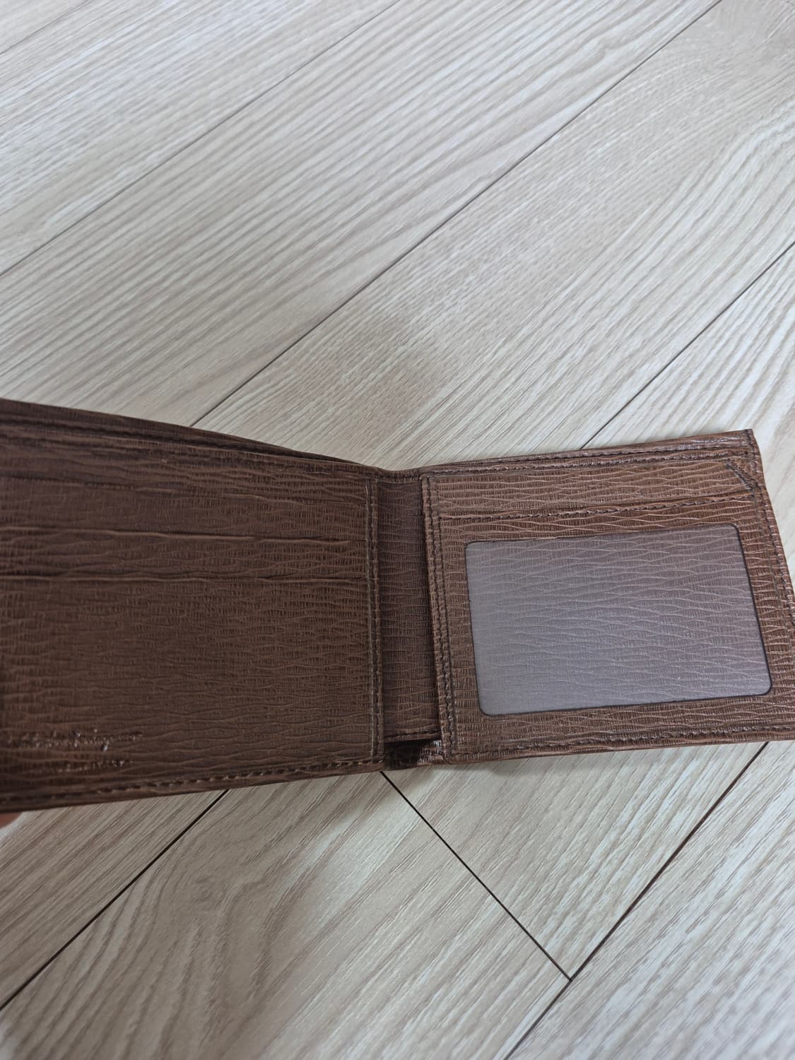 (정품) 페라가모 반지갑 리얼가죽 남성 이태리 상품이미지6