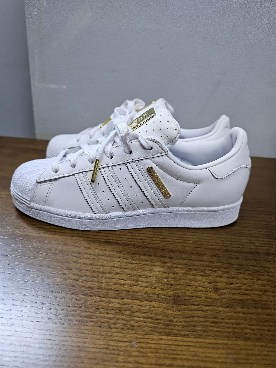 아디다스 슈퍼스타 금장 트리플화이트 상품이미지4