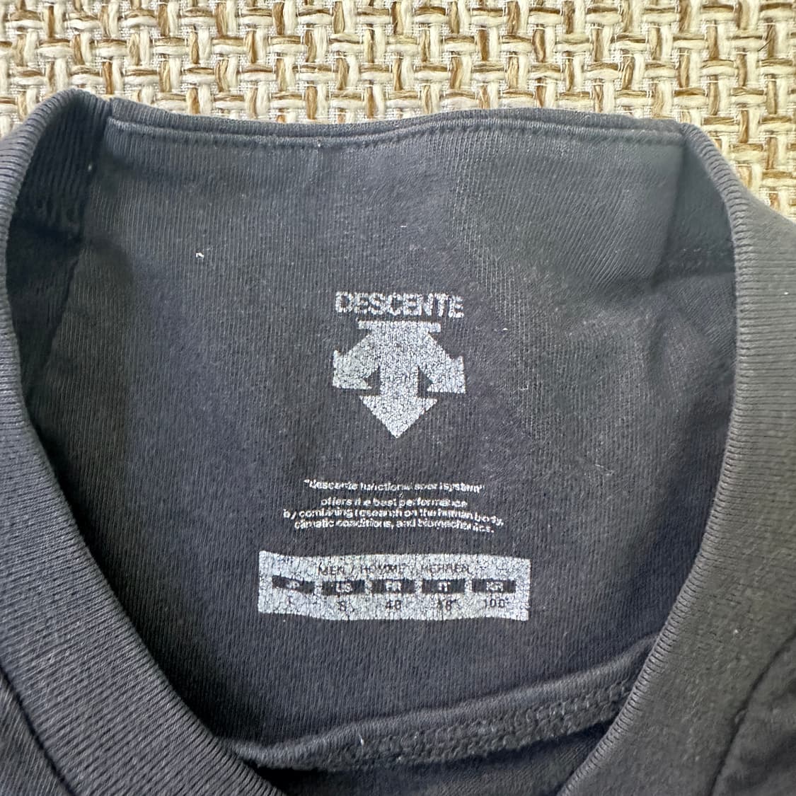 100 데상트 기능성 터프 반팔티 0413D 상품이미지2