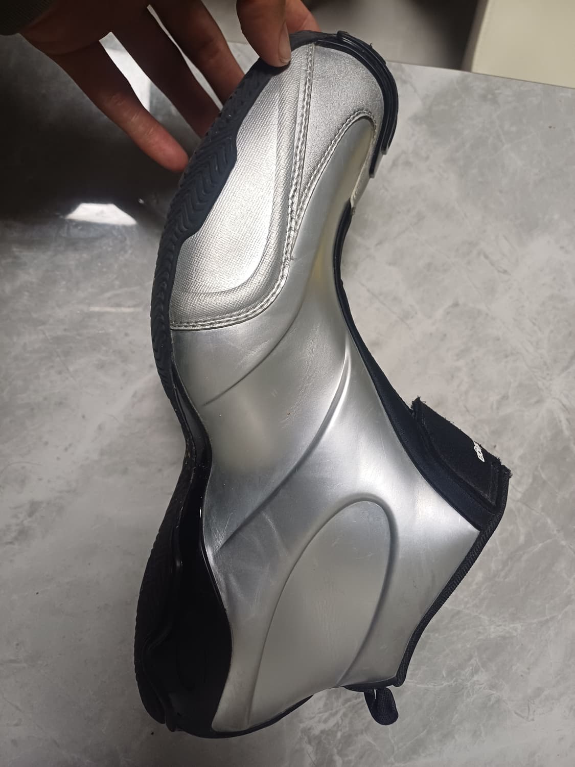 43)발렌시아가 바스켓볼 스니커즈 상품이미지5