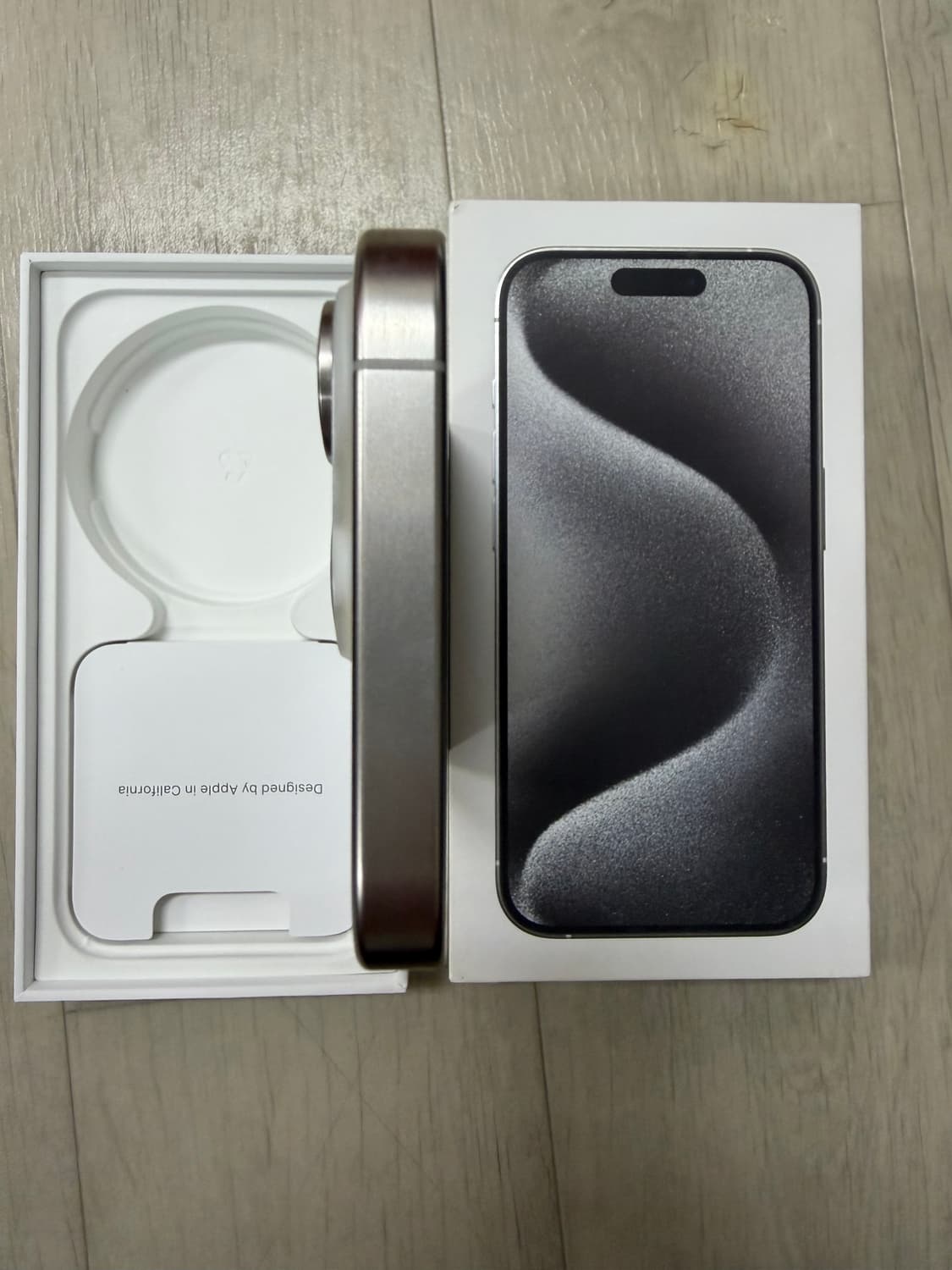 아이폰 15프로 화이트 티타늄 128G 상품이미지3