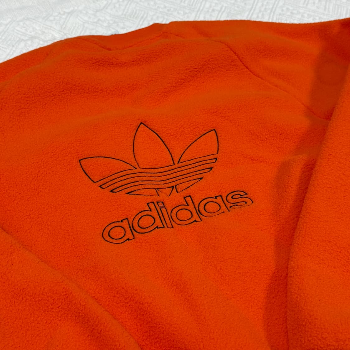 아디다스 오렌지 플리스 맨투맨 상품이미지1