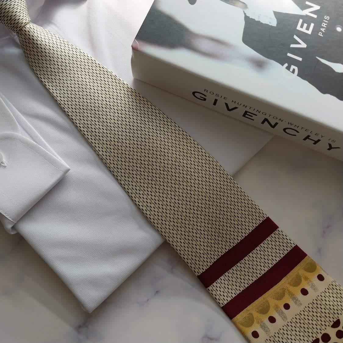 지방시 실크 아이보리 아트 패널 넥타이 9.5cm A등급 K1838
 상품이미지7