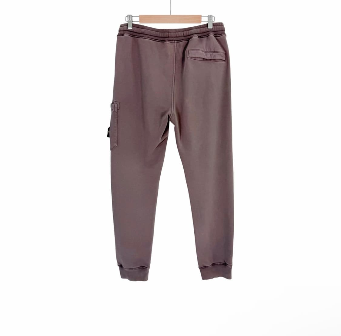 [M] 스톤아일랜드 남성 와펜 패치 카고 트레이닝 스웻 팬츠 스틸 그레이 상품이미지3