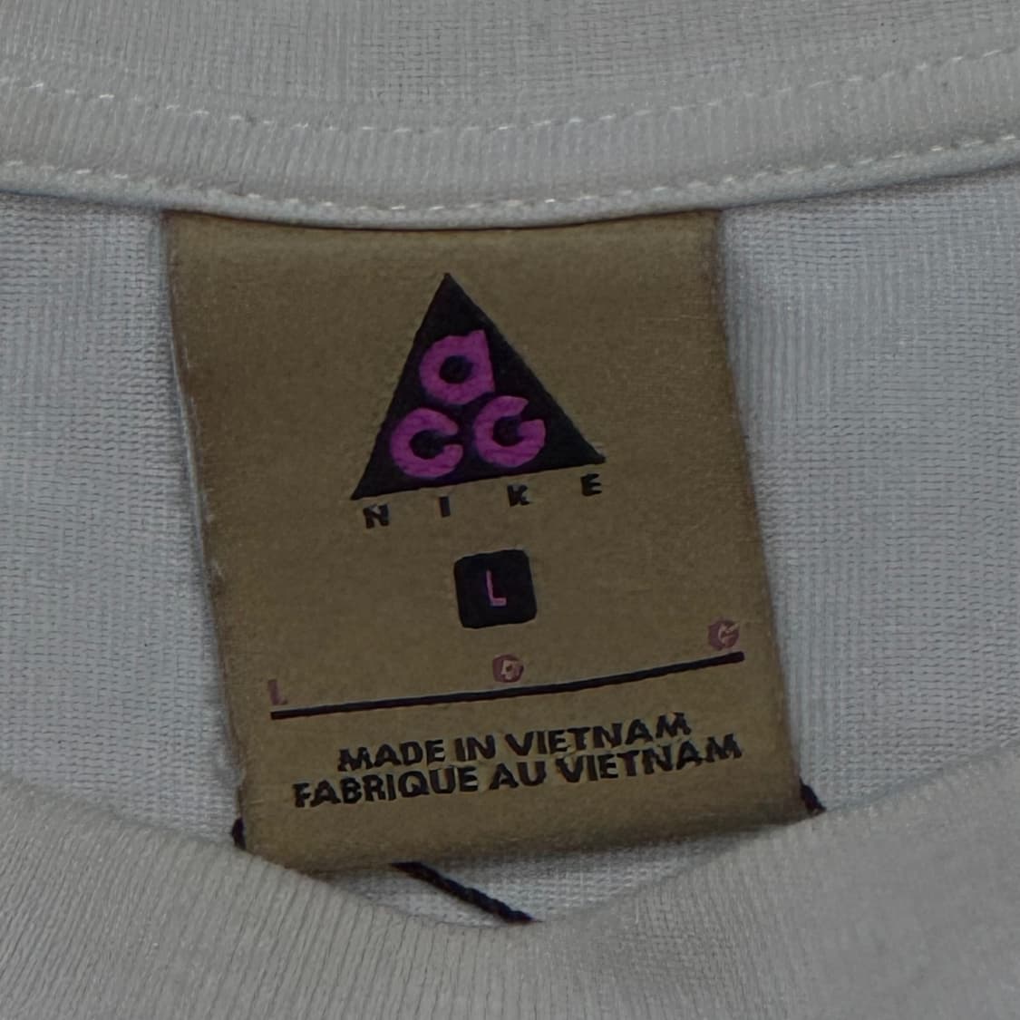 나이키 ACG 로고 프린트 화이트 반팔티 상품이미지3
