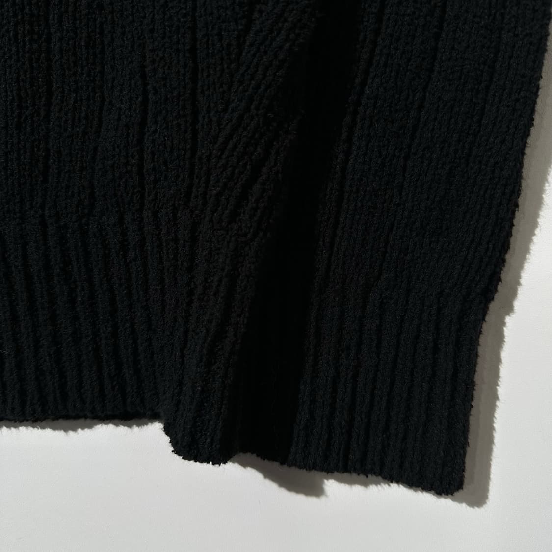 세터 파로 오버 부클 니트 가디건 블랙 상품이미지7