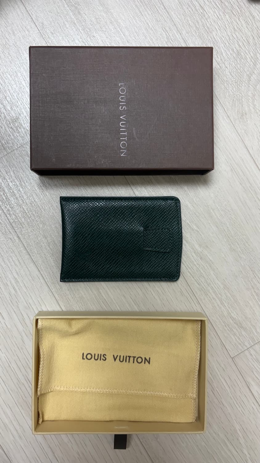 루이비통 타이가 그린 카드지갑 상품이미지1