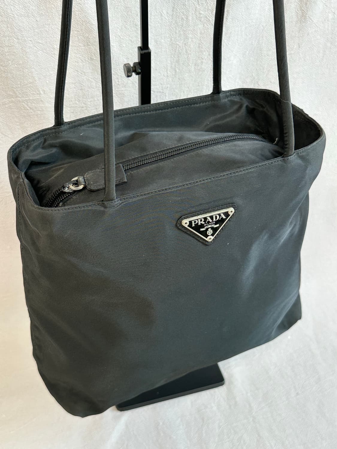 프라다 블랙 토트백 + 개런티카드 나일론 포코노 숄더백 상품이미지6