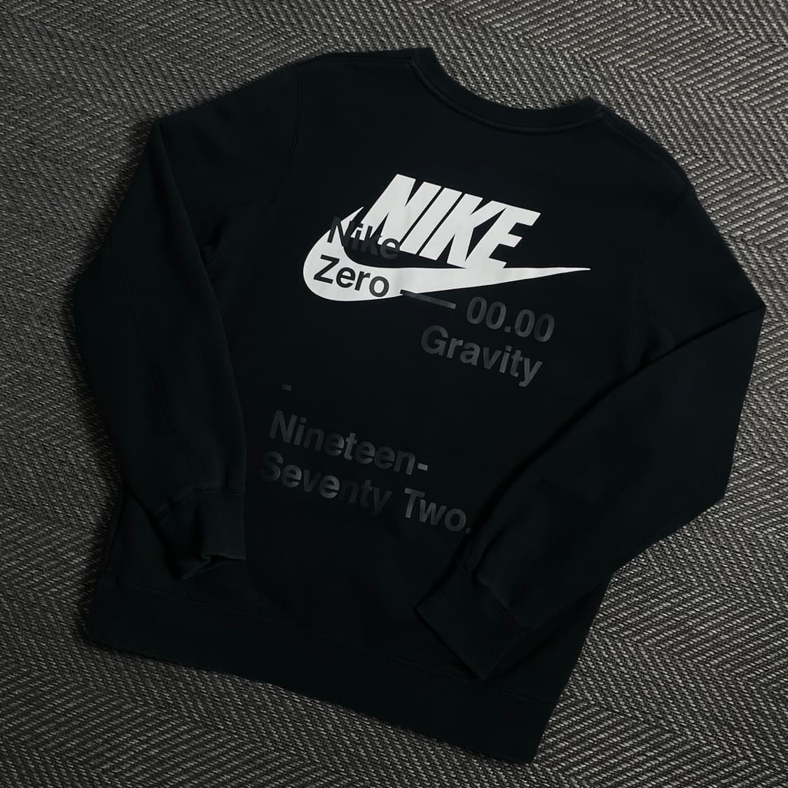 나이키 제로 그래비티 빅로고 크루 맨투맨y 4198 상품이미지1