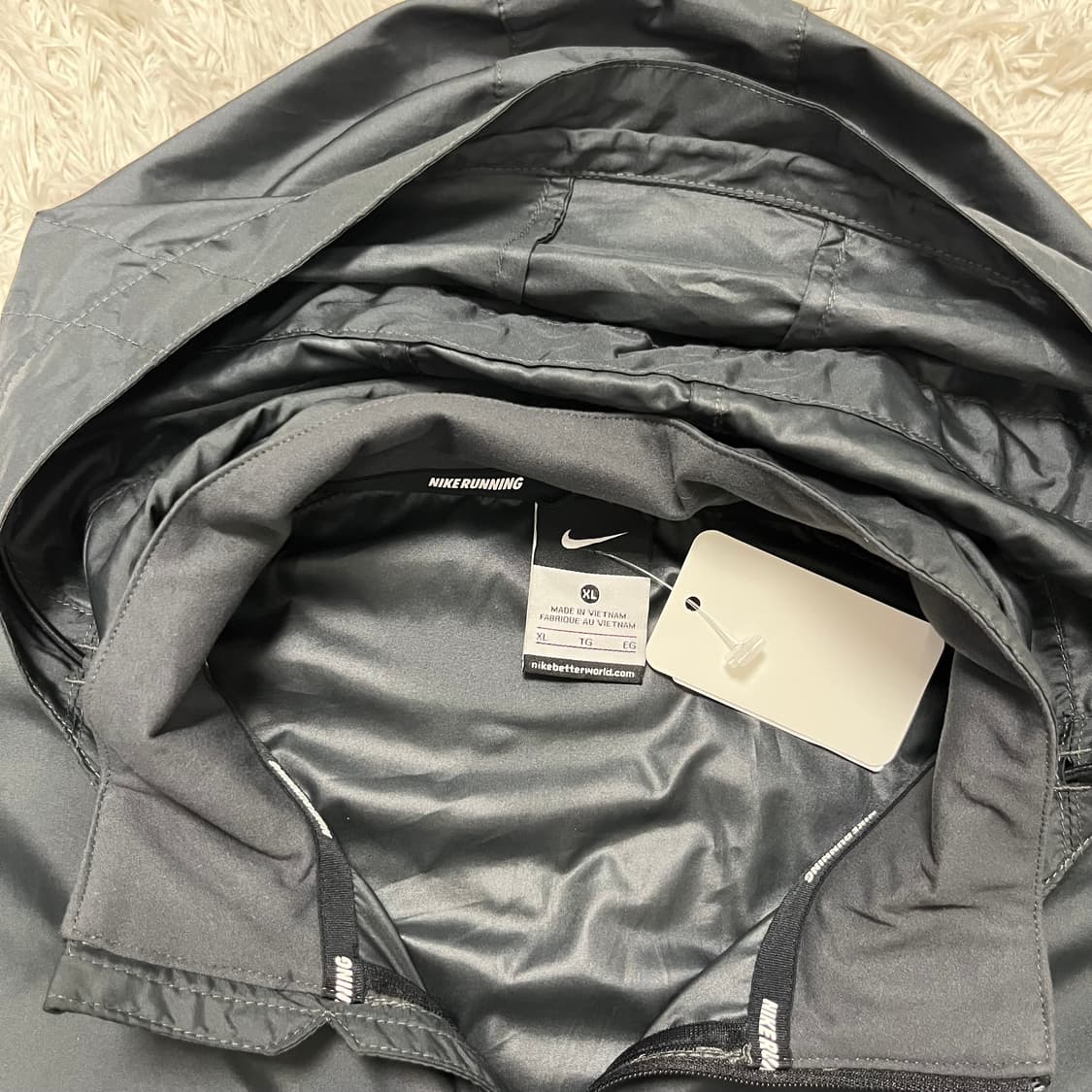 Nike black running windbreaker 상품이미지6