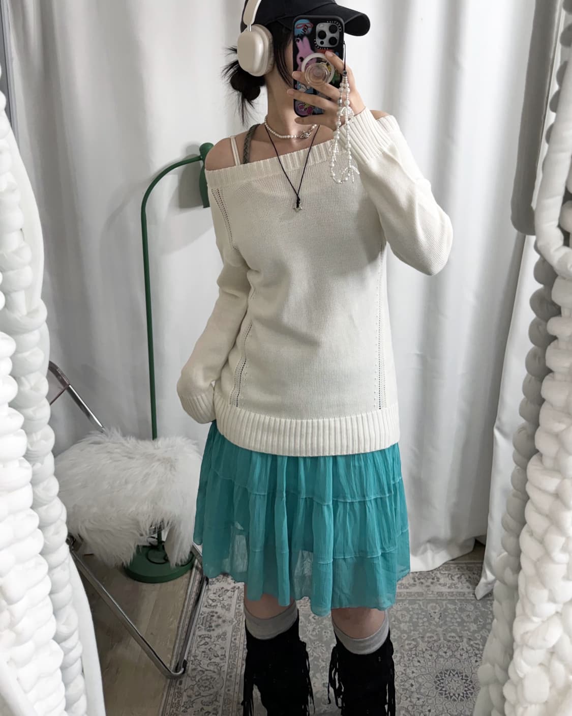 아이보리 오프숄더 니트 상품이미지1