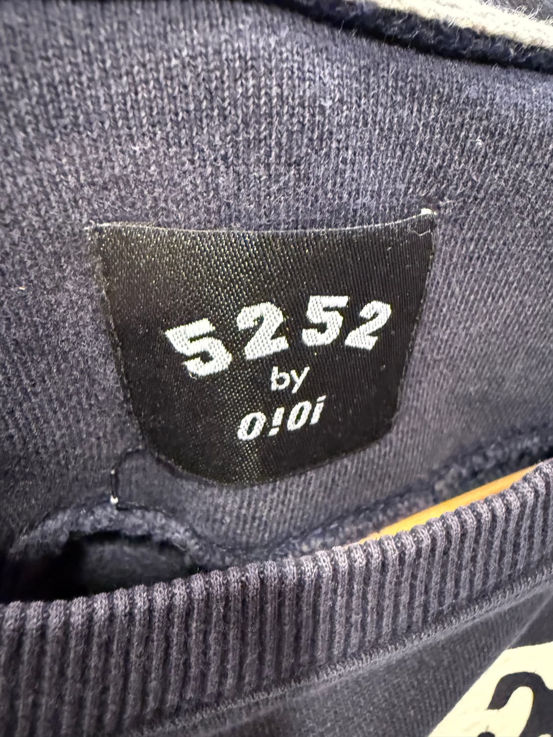 오아이오아이 포켓 배색 맨투맨 상품이미지2