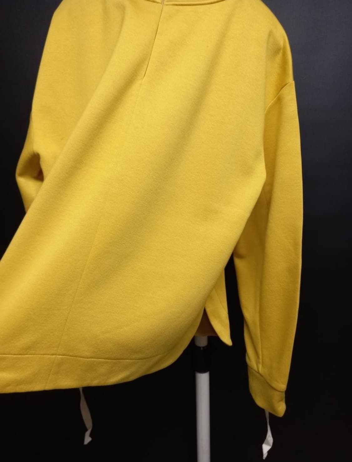 세컨플로어 얇은 네오프렌 맨투맨 55.66 상품이미지5