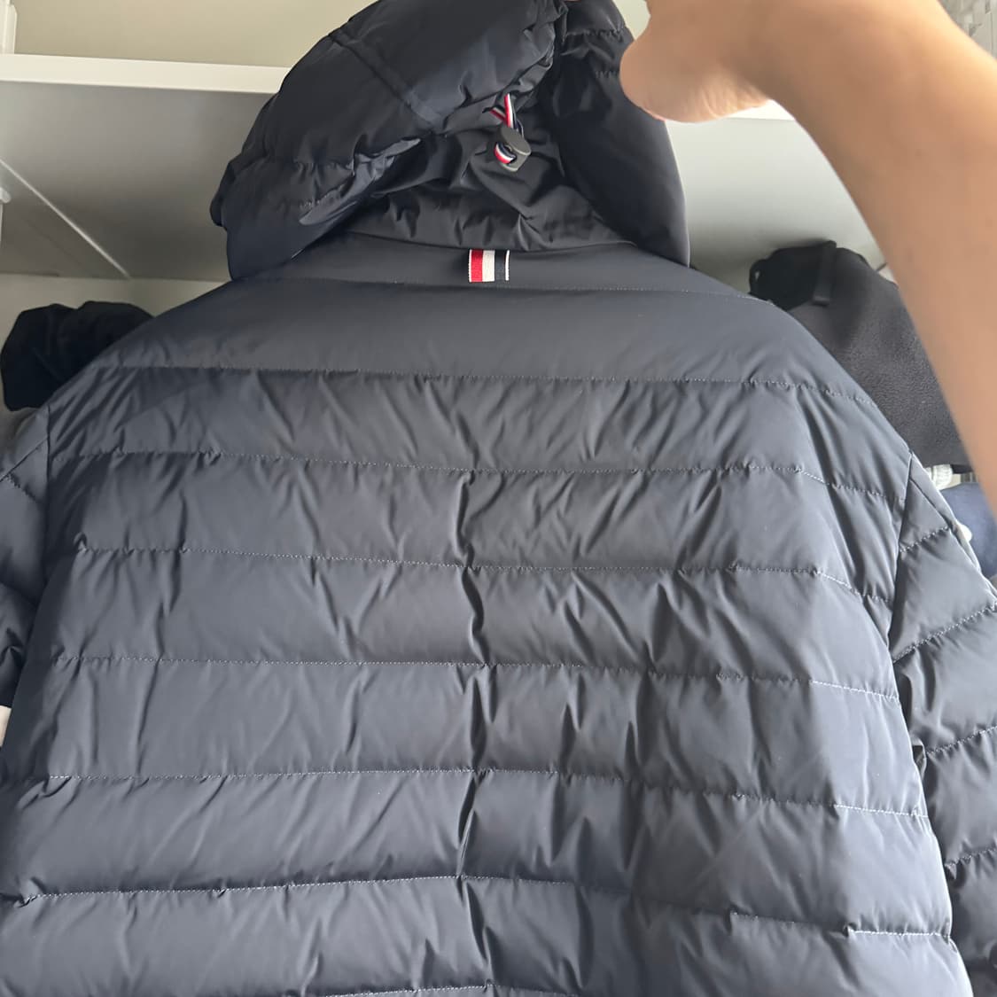 톰브라운 경량패딩 4사이즈 상품이미지8