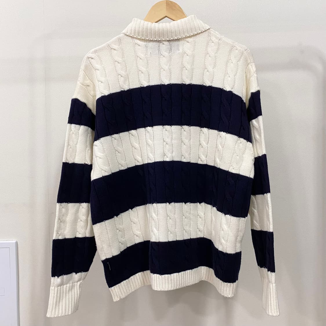 로맨틱크라운 케이블 카라 니트 상품이미지2