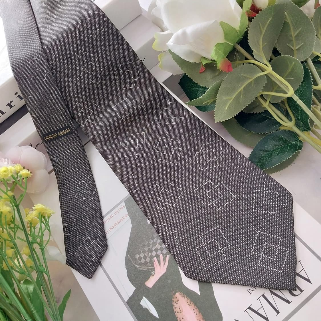 아르마니 꼴레지오니 실크 그레이 넥타이 9.9cm A+등급 K1323
 상품이미지2