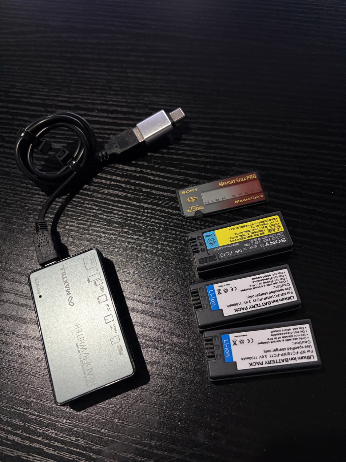 소니 샤이버샷 f-77 4.0 상품이미지3