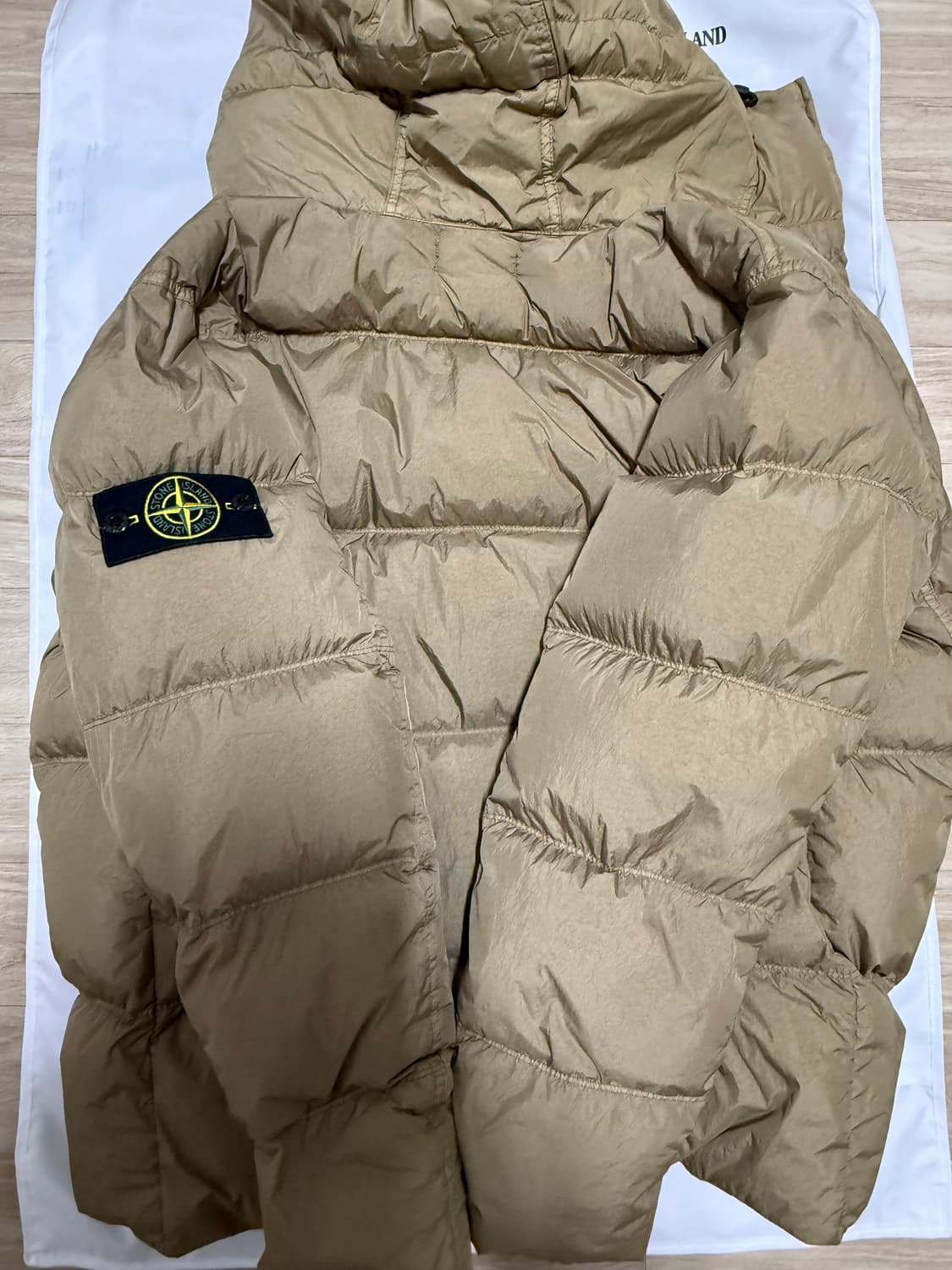 24FW 스톤 아일랜드 가먼트 다이 크링클 랩스 패딩 상품이미지4