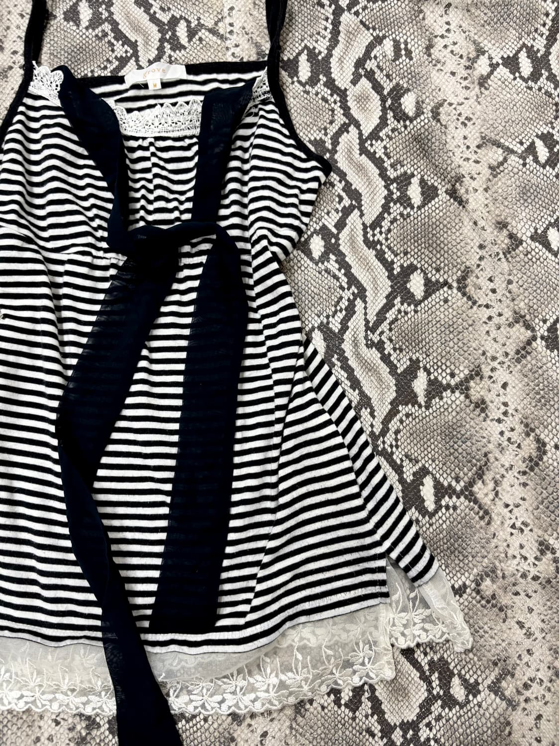 “Vintage” Y2K Stripe Lace Sleeveless 상품이미지4