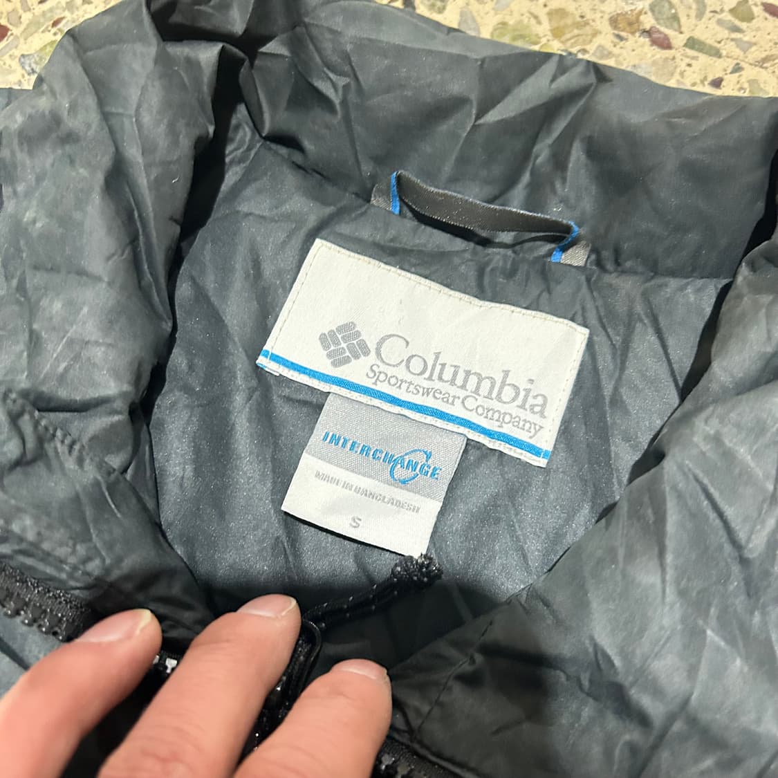 콜롬비아(Columbia) 블랙 경량패딩 지켓 상품이미지4