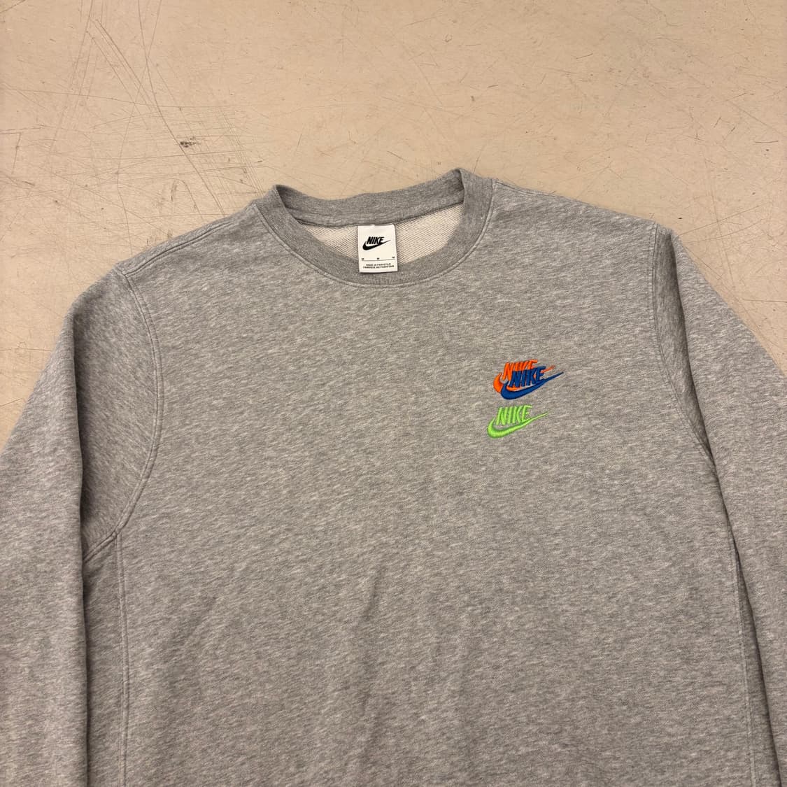나이키 멀티로고 그레이 맨투맨 상품이미지2