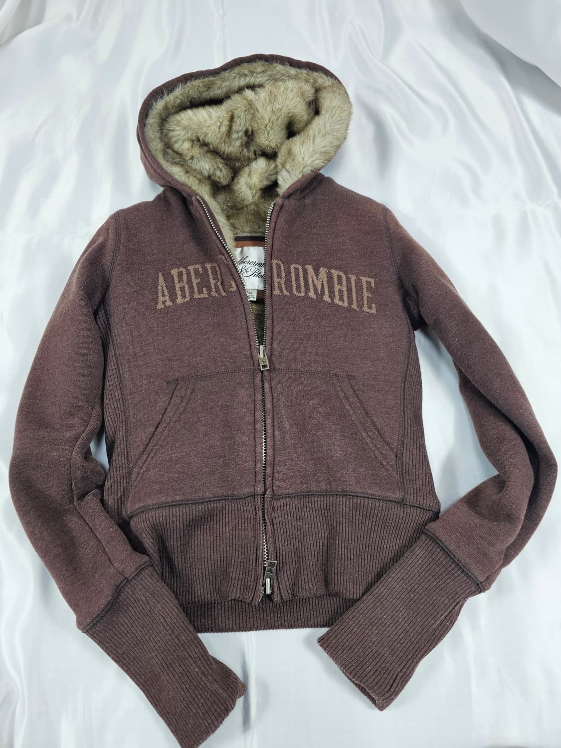 아베크롬비울프죠딱불핏 상품이미지1