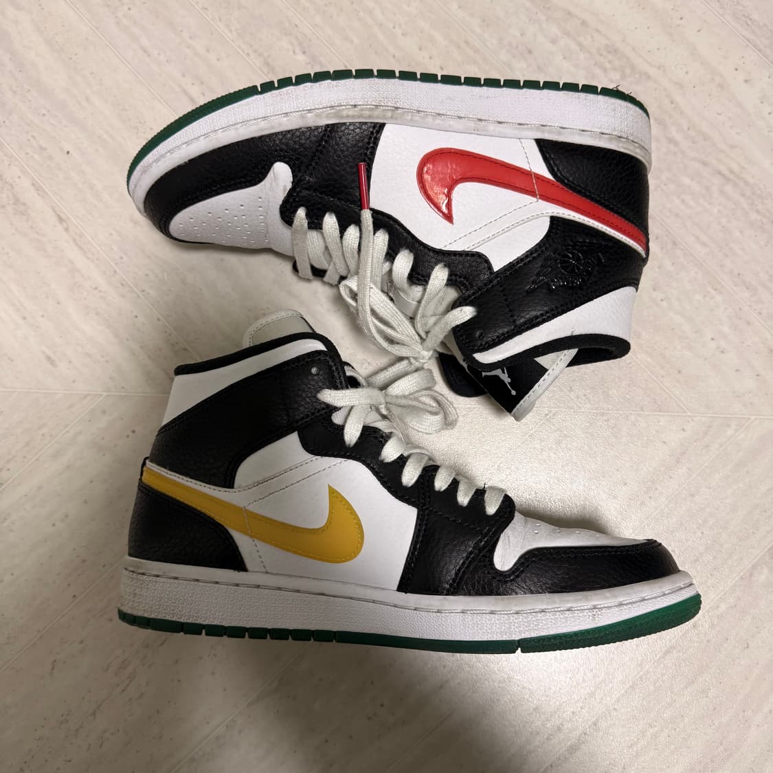 [W245] 조던 1 미드 얼터네이트 스우시 상품이미지3