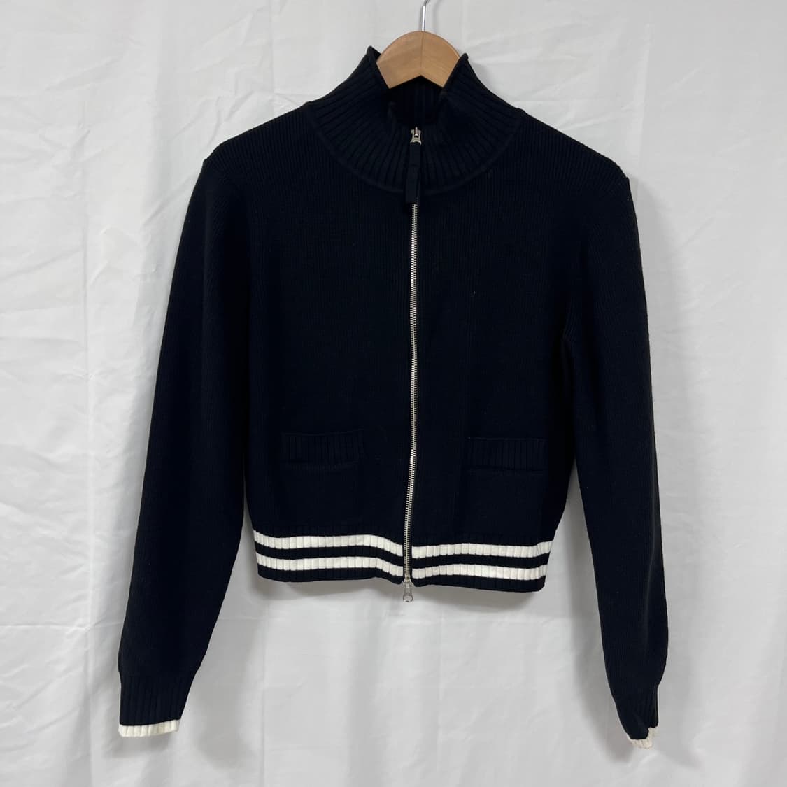 24FW 마뗑킴 스펠 포인트 스트라이프 니트 집압 가디건 상품이미지2