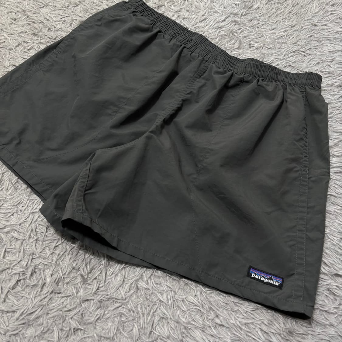 파타고니아 배기스 차콜 반바지 상품이미지1